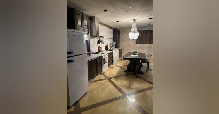 Suite-7589 Curtis Street, Burnaby, BC, V5A 4W7 - 3