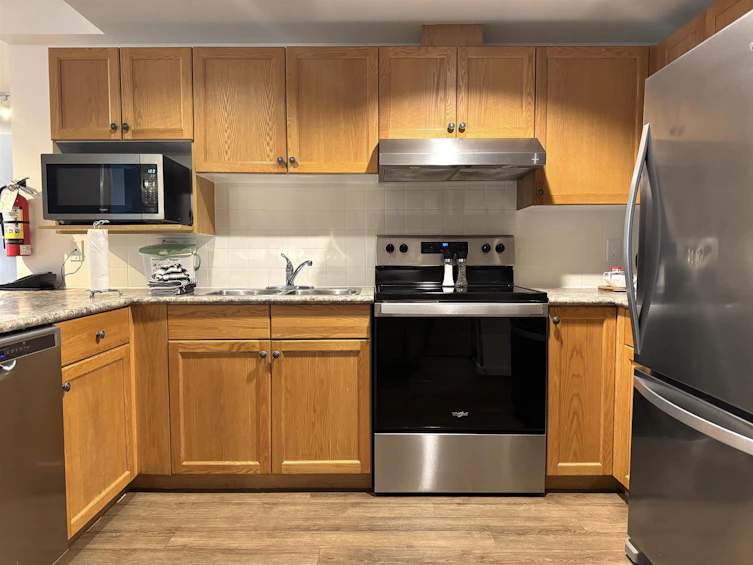 420 w49-4910 Spearhead Place, Whistler, BC, V8E 1G1 - 5