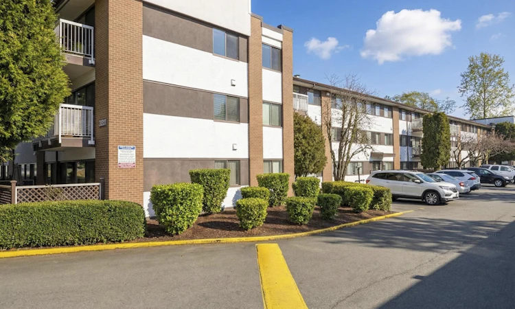 302-8020 Ryan Road