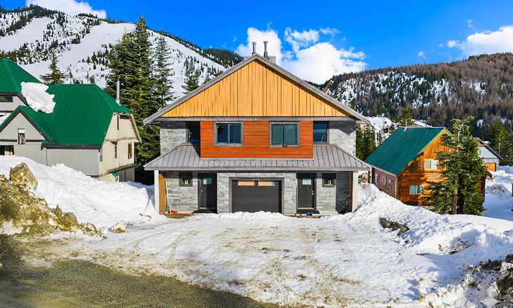 1-20921 Snowflake Crescent