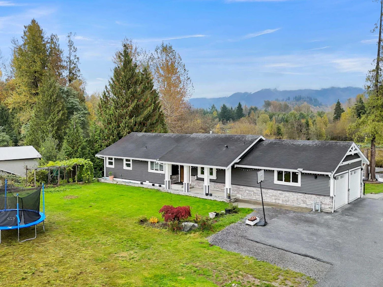 8972 Dewdney Trunk Road, Mission, BC, V2V 6Y1 - 3