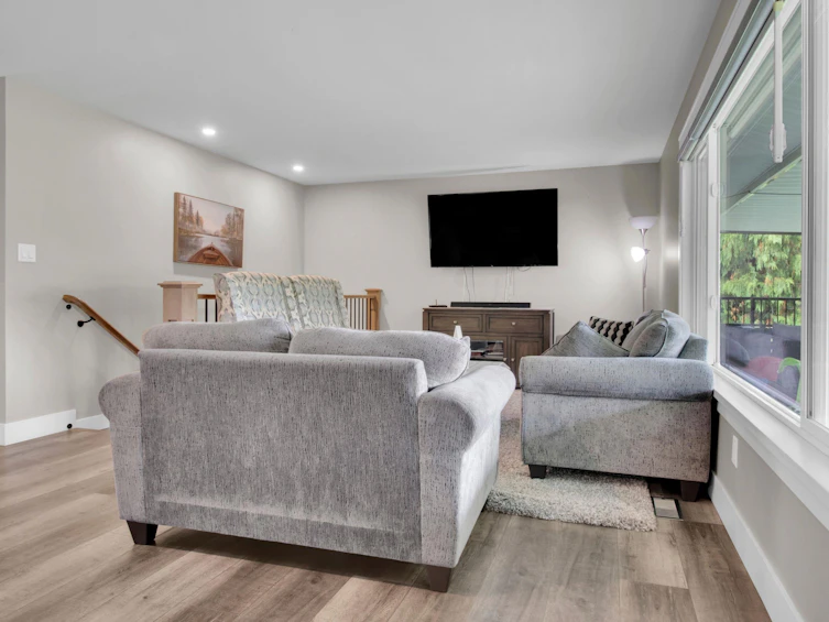 8972 Dewdney Trunk Road, Mission, BC, V2V 6Y1 - 11