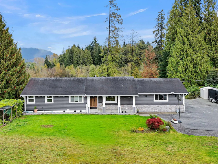 8972 Dewdney Trunk Road, Mission, BC, V2V 6Y1 - 2