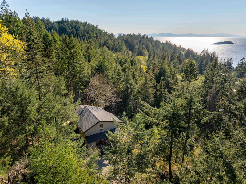 1557 Whitesails Drive, Bowen Island BC V0N 1G2