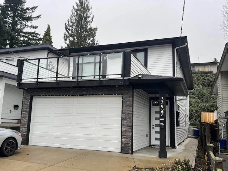 32927 3rd Avenue, Mission, BC, V2V 1N2 - 2