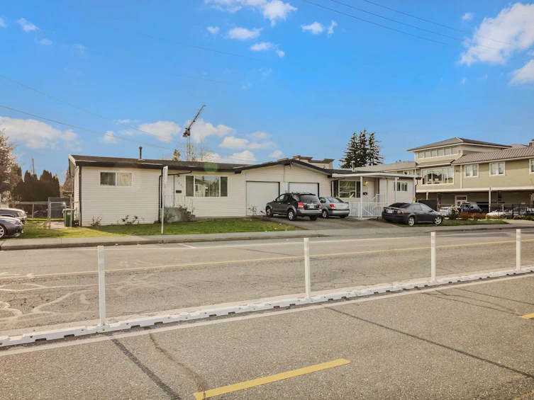 2489 Parkview Street, Abbotsford, BC, V2T 3K8 - 2