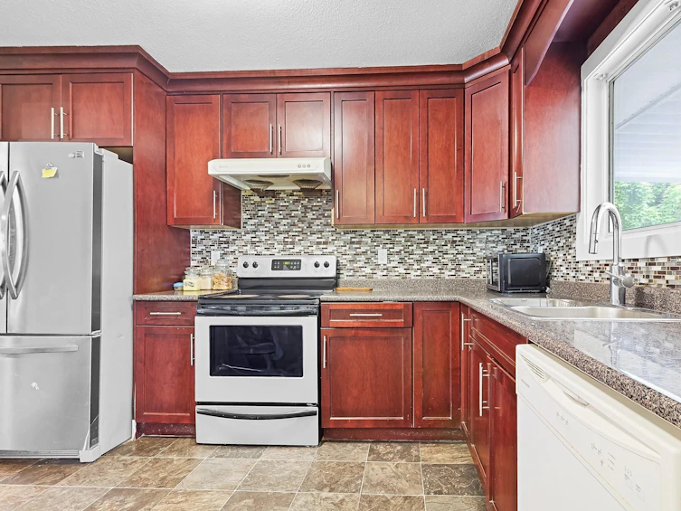 31910 Mayne Avenue, Abbotsford, BC, V2T 4W9 - 9