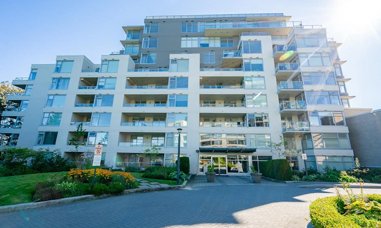 005-9298 University Crescent