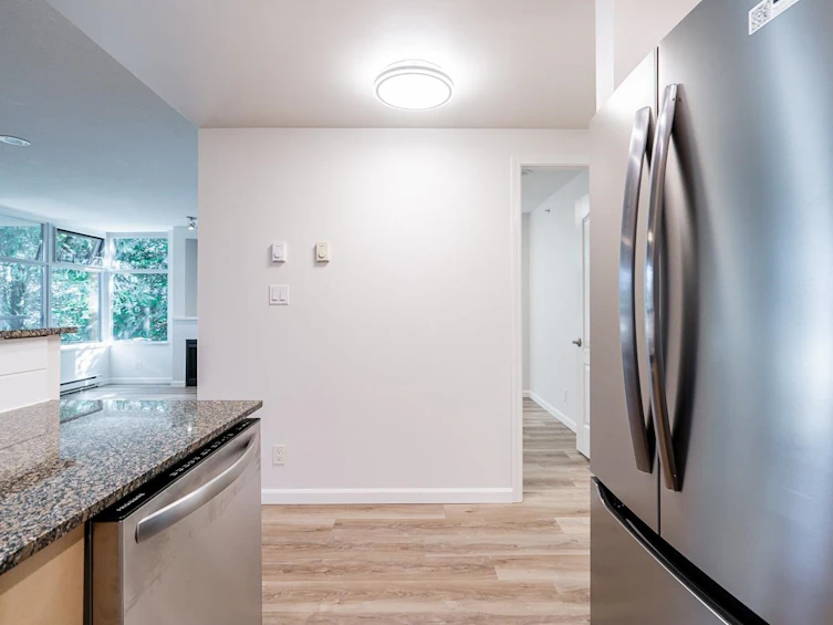 005-9298 University Crescent, Burnaby, BC, V5A 4X8 - 24