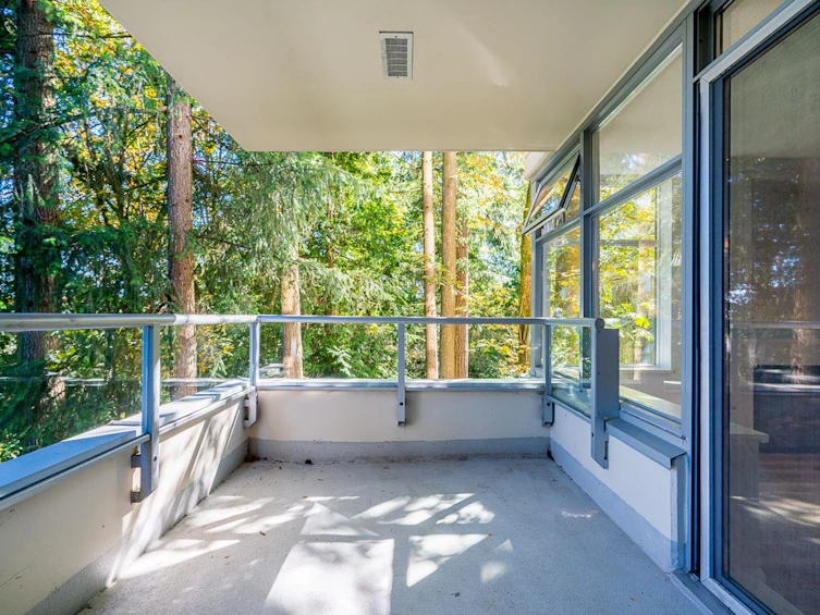 005-9298 University Crescent, Burnaby, BC, V5A 4X8 - 34