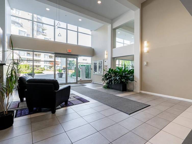 005-9298 University Crescent, Burnaby, BC, V5A 4X8 - 12