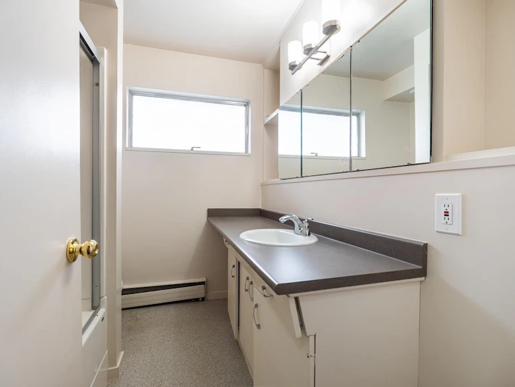 4044 Parker Street, Burnaby, BC, V5C 3B9 - 32
