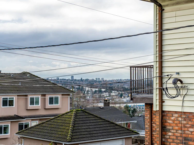 4044 Parker Street, Burnaby, BC, V5C 3B9 - 40