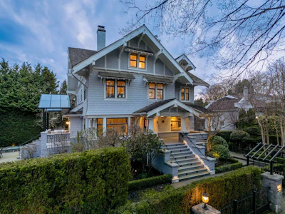 3835 Selkirk Street - 3