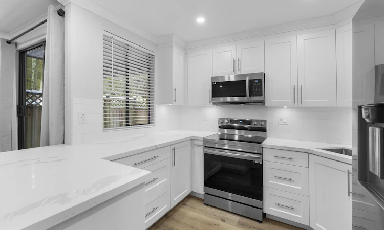 102-9152 Saturna Drive