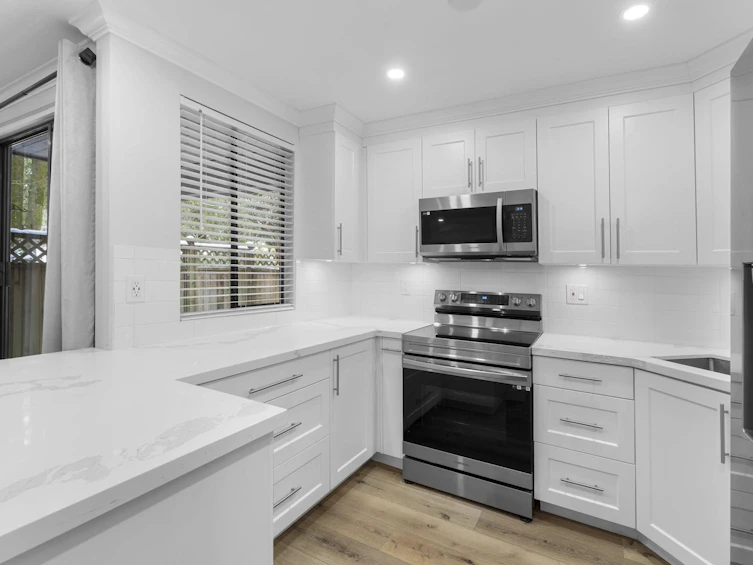 102-9152 Saturna Drive, Burnaby, BC, V3J 7K2