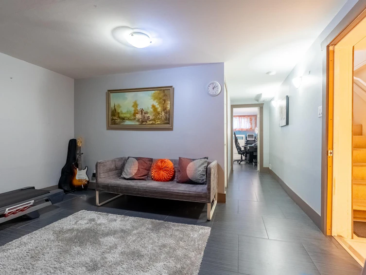 22023 Lougheed Highway, Maple Ridge, BC, V2X 2S7 - 22