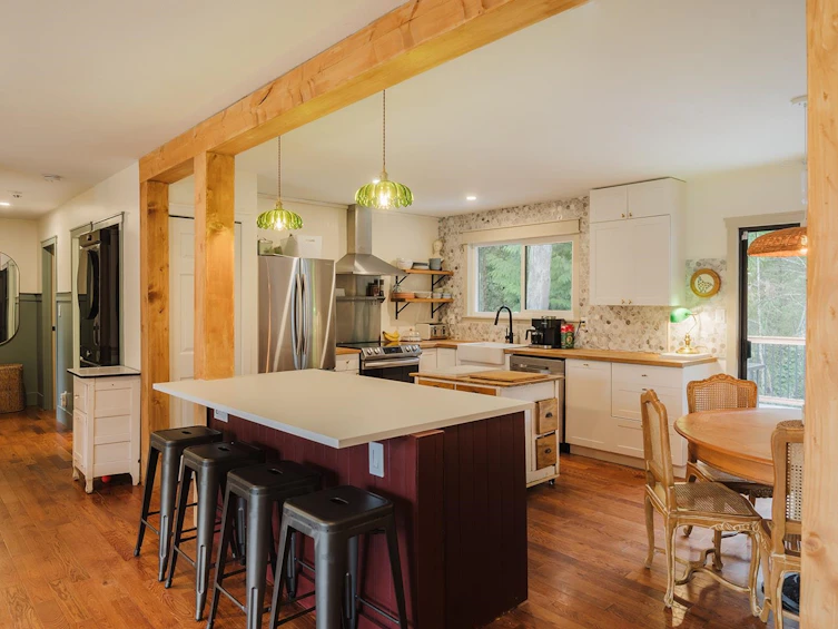 1453 Davidson Road, Gibsons, BC, V0N 1V6 - 8