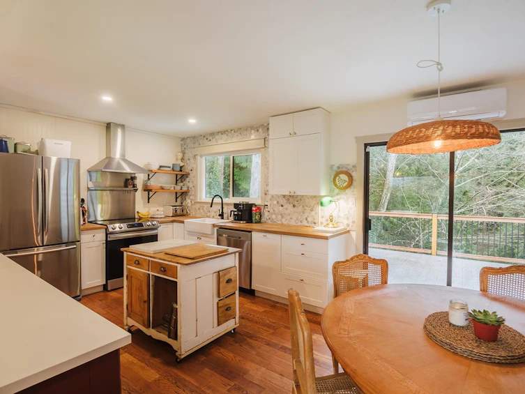 1453 Davidson Road, Gibsons, BC, V0N 1V6 - 14