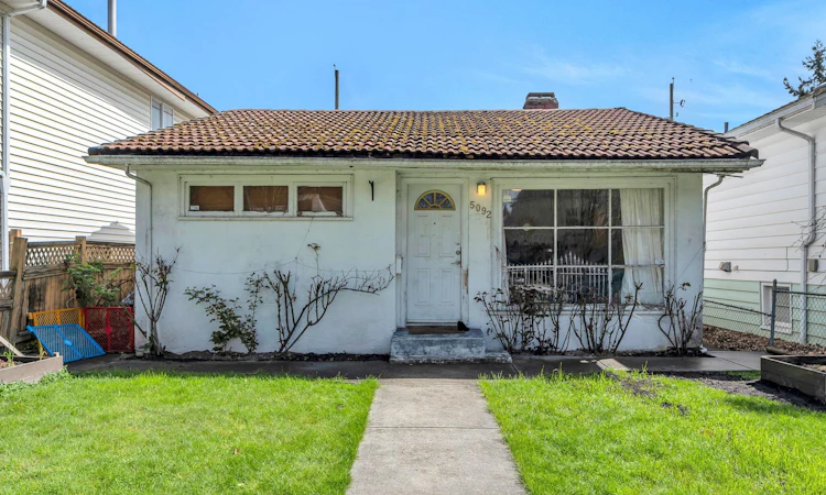 5092 Main Street
