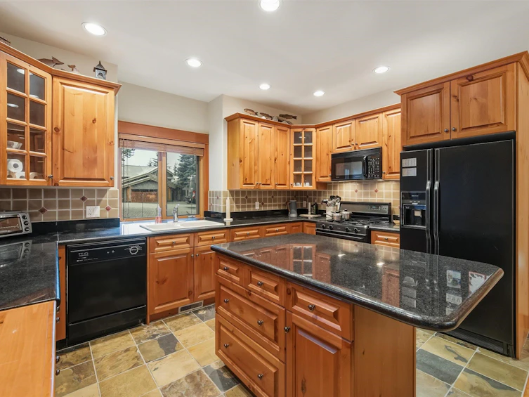 6238 Palmer Drive, Whistler, BC, V8E 0C7 - 10