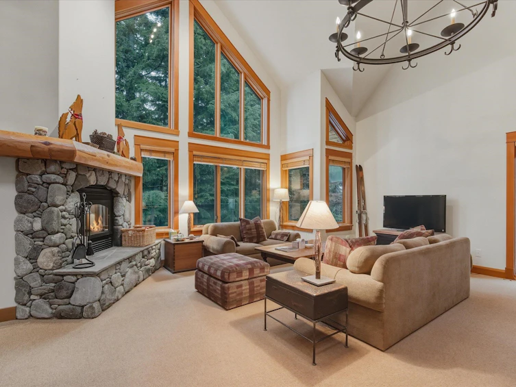 6238 Palmer Drive, Whistler, BC, V8E 0C7 - 3