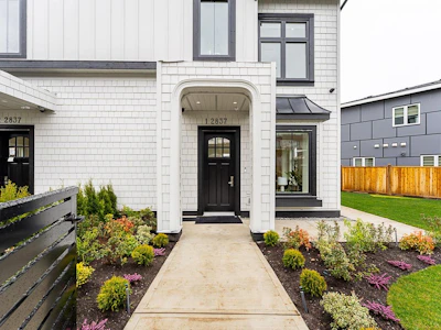 1-2837 Oliver Crescent - 2