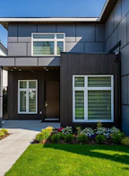 2835 Oliver Crescent