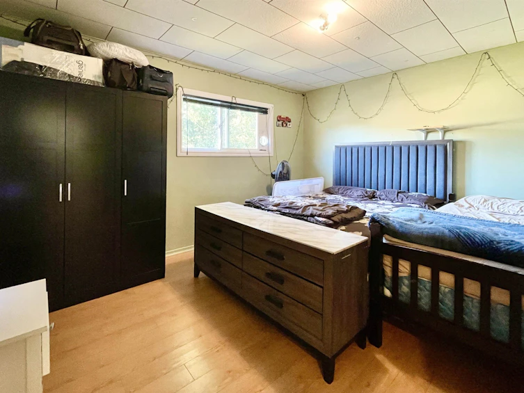 5693 Dolphin Street, Sechelt, BC, V0N 3A0 - 6