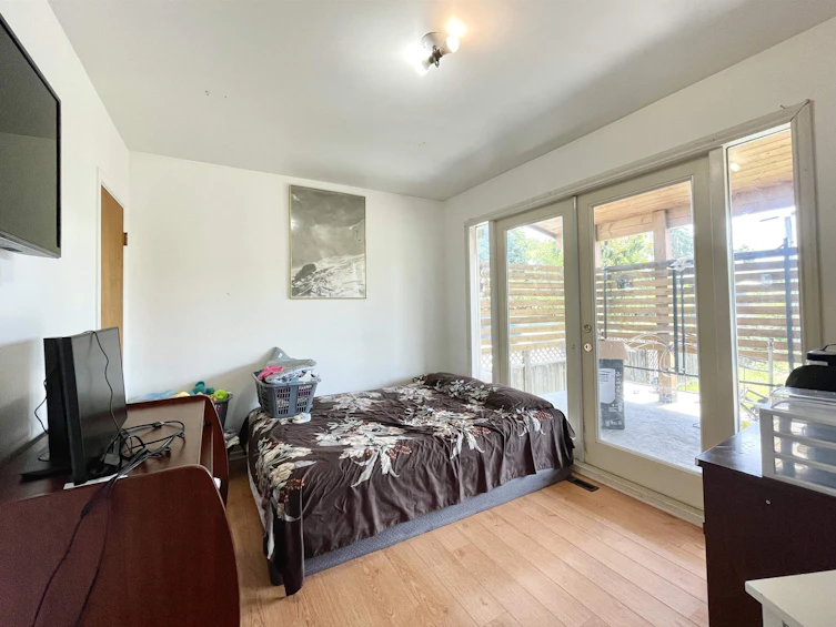 5693 Dolphin Street, Sechelt, BC, V0N 3A0 - 8