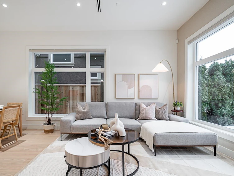2833 Oliver Crescent, Vancouver, BC, V6L 1T1 - 3