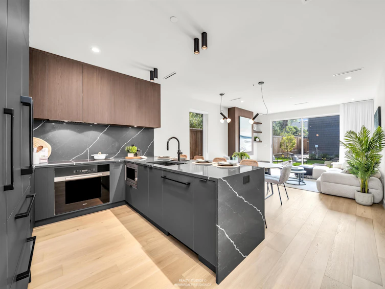 1-1120 E 23rd Avenue, Vancouver, BC, V5V 1Y7 - 9