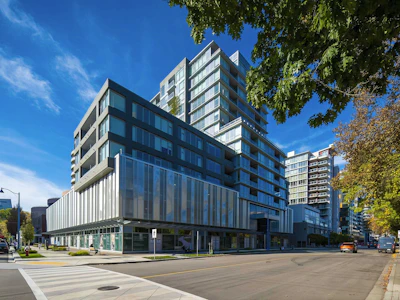 1706-6833 Buswell Street - 2
