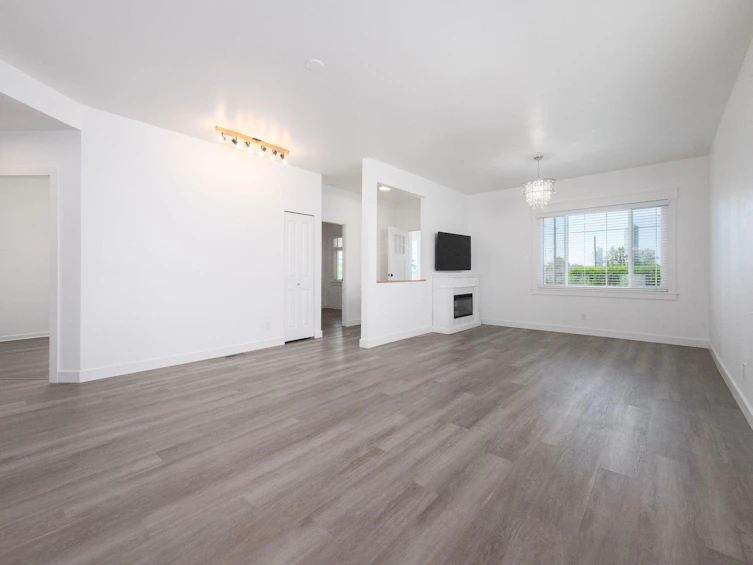 7696 Davies Street, Burnaby, BC, V3N 3H4 - 5