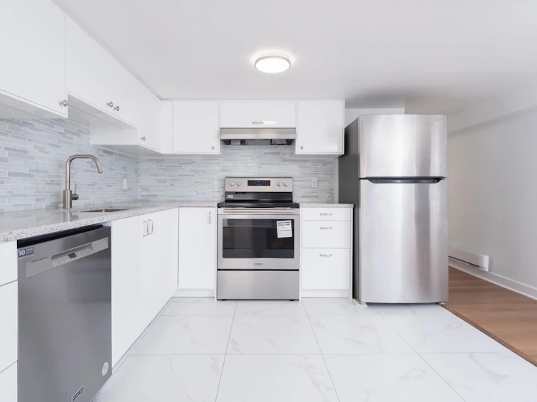 7696 Davies Street, Burnaby, BC, V3N 3H4 - 25