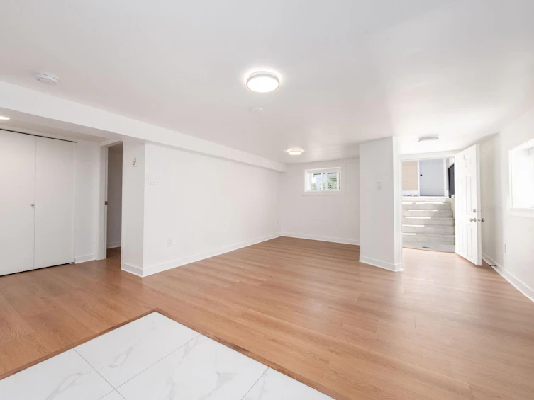 7696 Davies Street, Burnaby, BC, V3N 3H4 - 27
