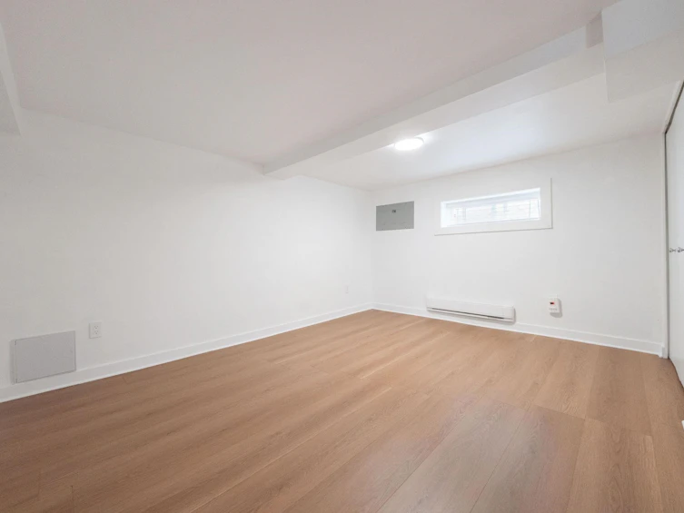 7696 Davies Street, Burnaby, BC, V3N 3H4 - 30