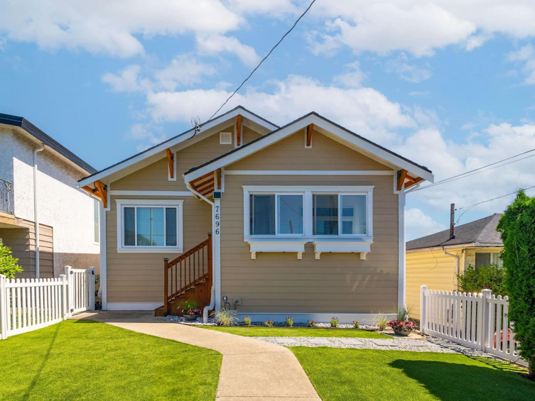7696 Davies Street, Burnaby, BC, V3N 3H4 - 34