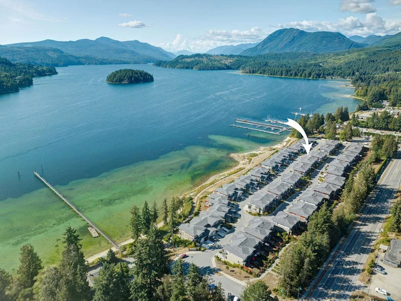 5968 Beachgate Lane, Sechelt BC