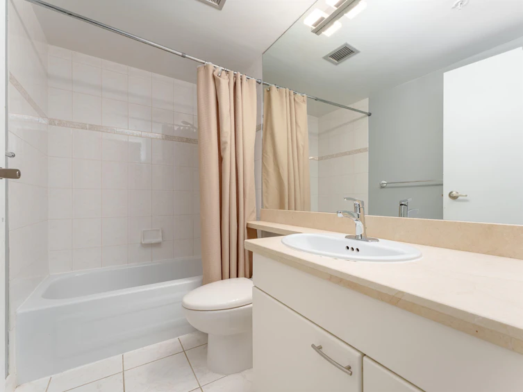 1306-388 Drake Street, Vancouver, BC, V6B 6A8 - 10