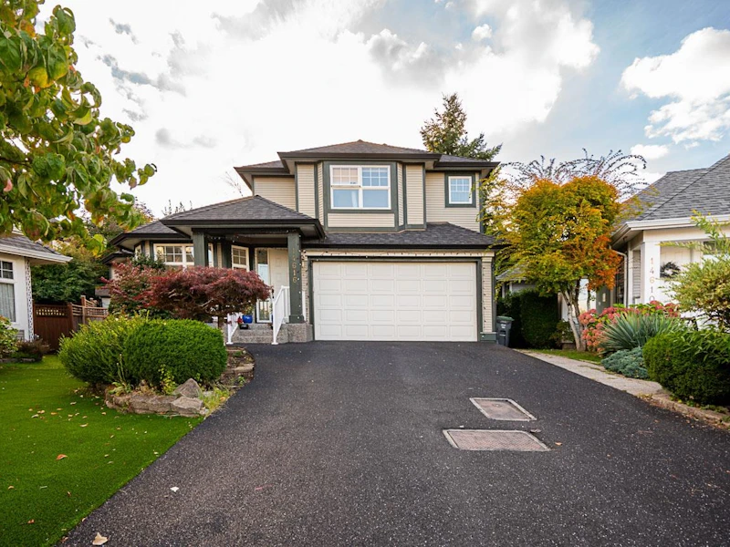 14616 75a Avenue, Surrey BC V3S 8Y5