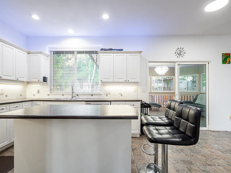 14616 75a Avenue, Surrey, BC, V3S 8Y5 - 13
