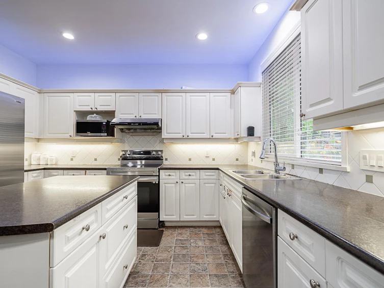 14616 75a Avenue, Surrey, BC, V3S 8Y5 - 12