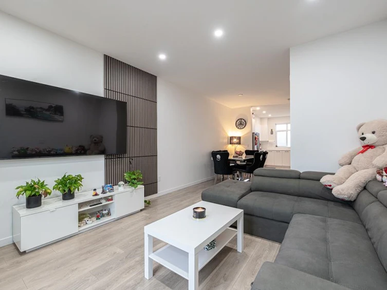 109-15235 Sitka Drive, Surrey, BC, V3S 0A9 - 11