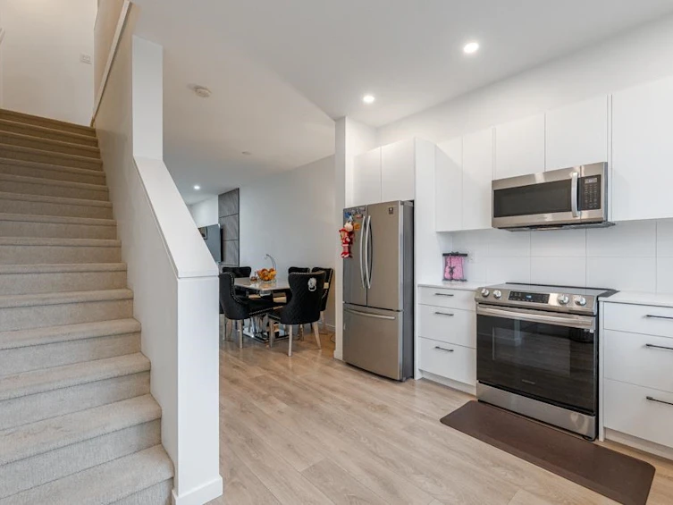 109-15235 Sitka Drive, Surrey, BC, V3S 0A9 - 17
