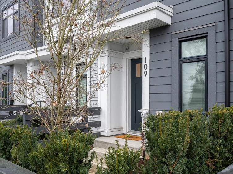 109-15235 Sitka Drive, Surrey, BC, V3S 0A9