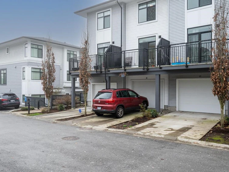 109-15235 Sitka Drive, Surrey, BC, V3S 0A9 - 31