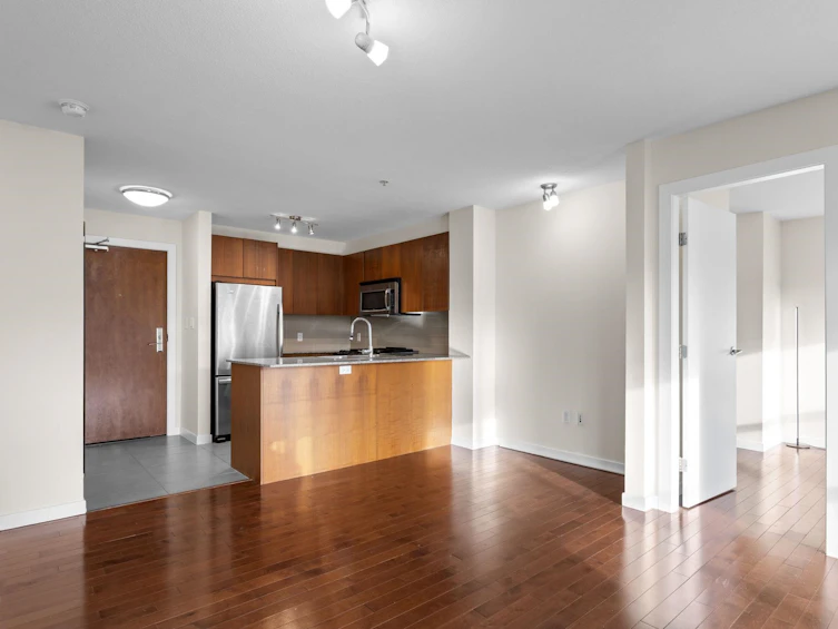 213-5885 Irmin Street, Burnaby, BC, V5J 0C2 - 11