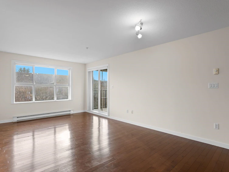 213-5885 Irmin Street, Burnaby, BC, V5J 0C2 - 5