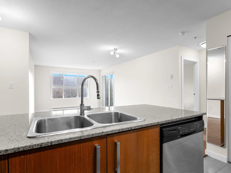213-5885 Irmin Street, Burnaby, BC, V5J 0C2 - 14